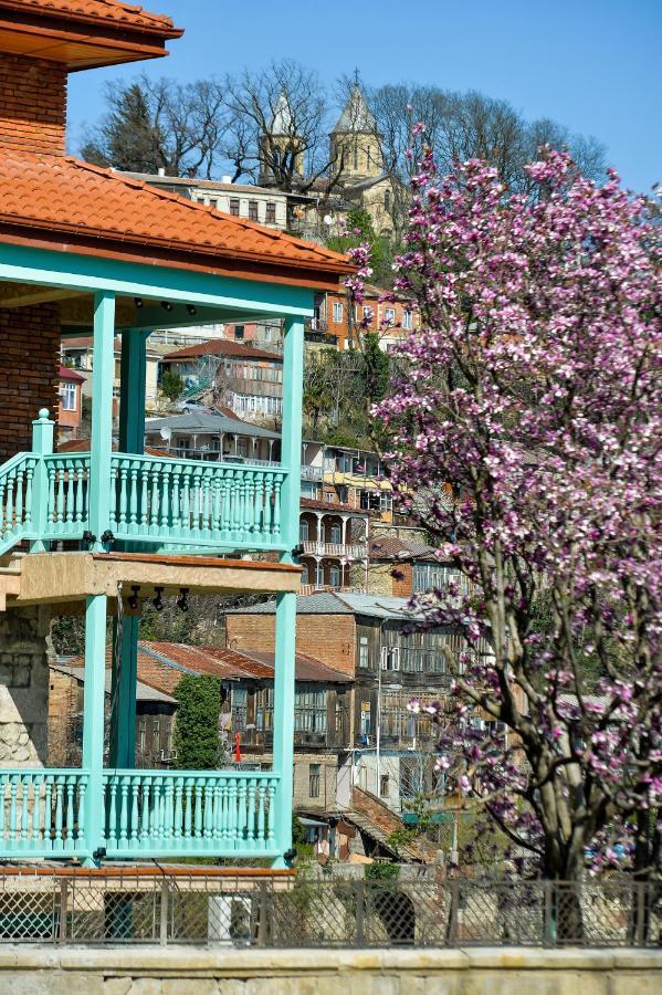 Hotel Magnolia In The City Centre Kutaisi Exterior photo
