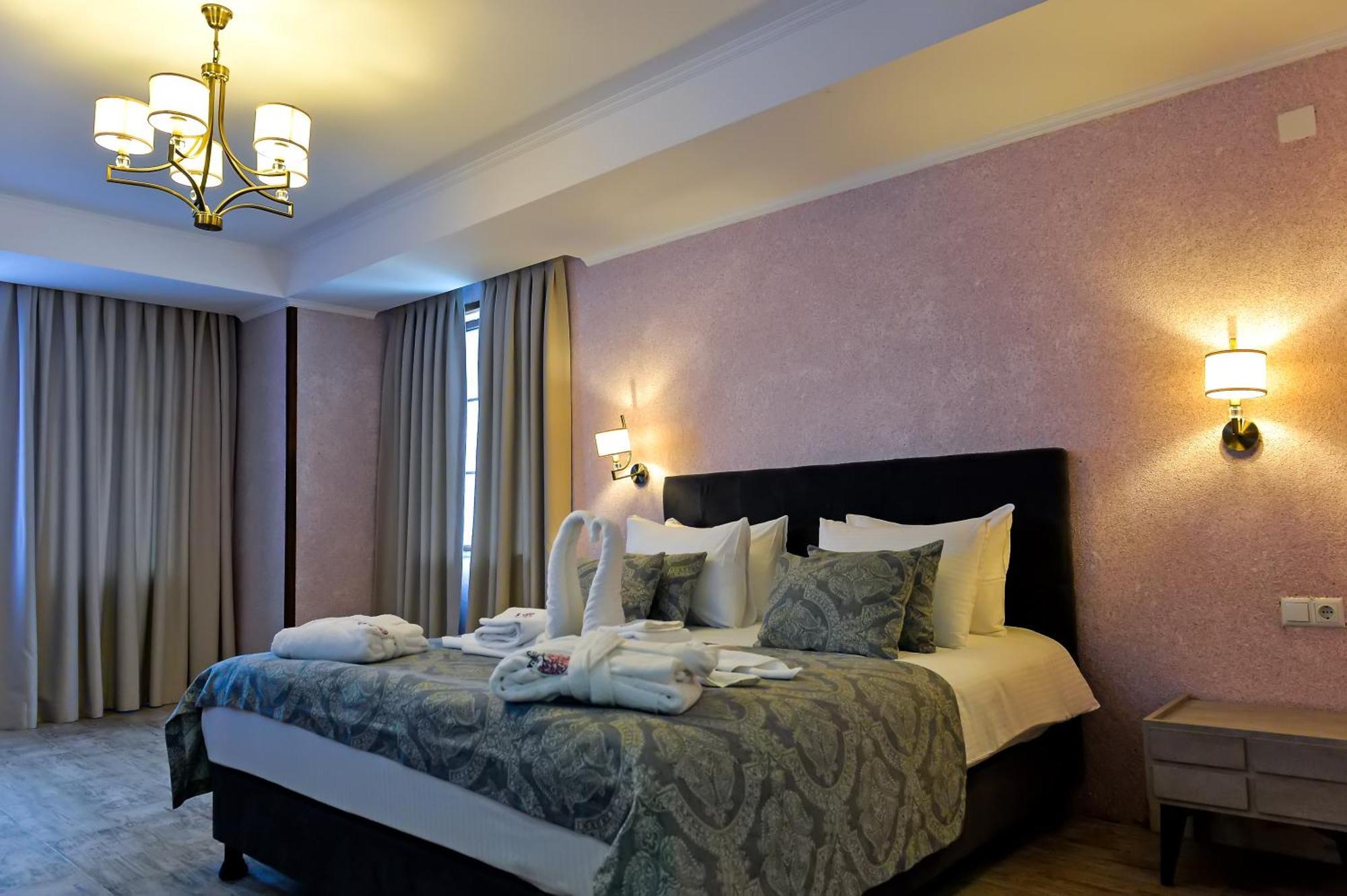 Hotel Magnolia In The City Centre Kutaisi Exterior photo